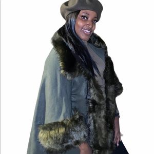 Stylish Green Faux Fur Shawl
